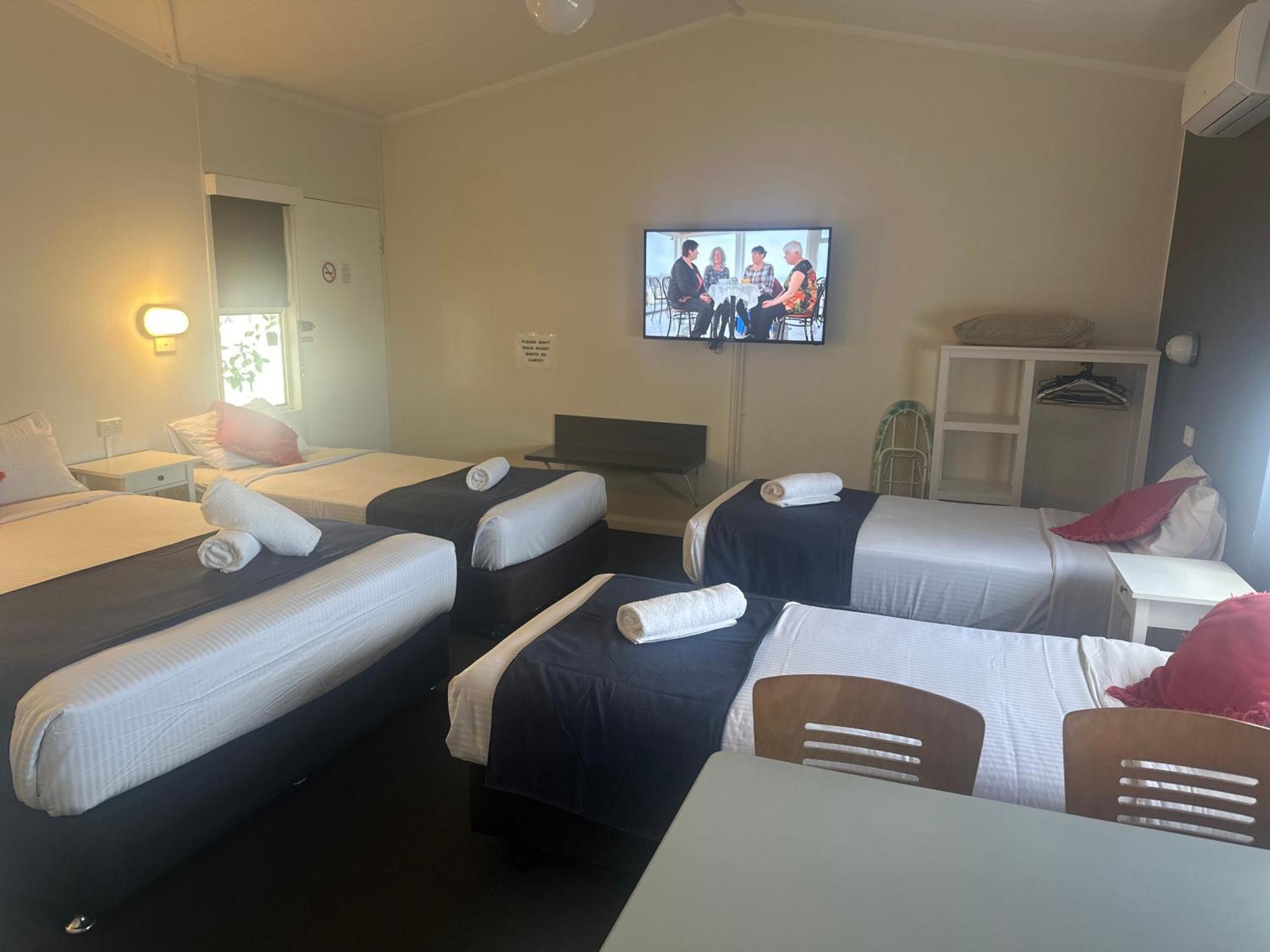 Memphis Motor Inn Parkes Kültér fotó